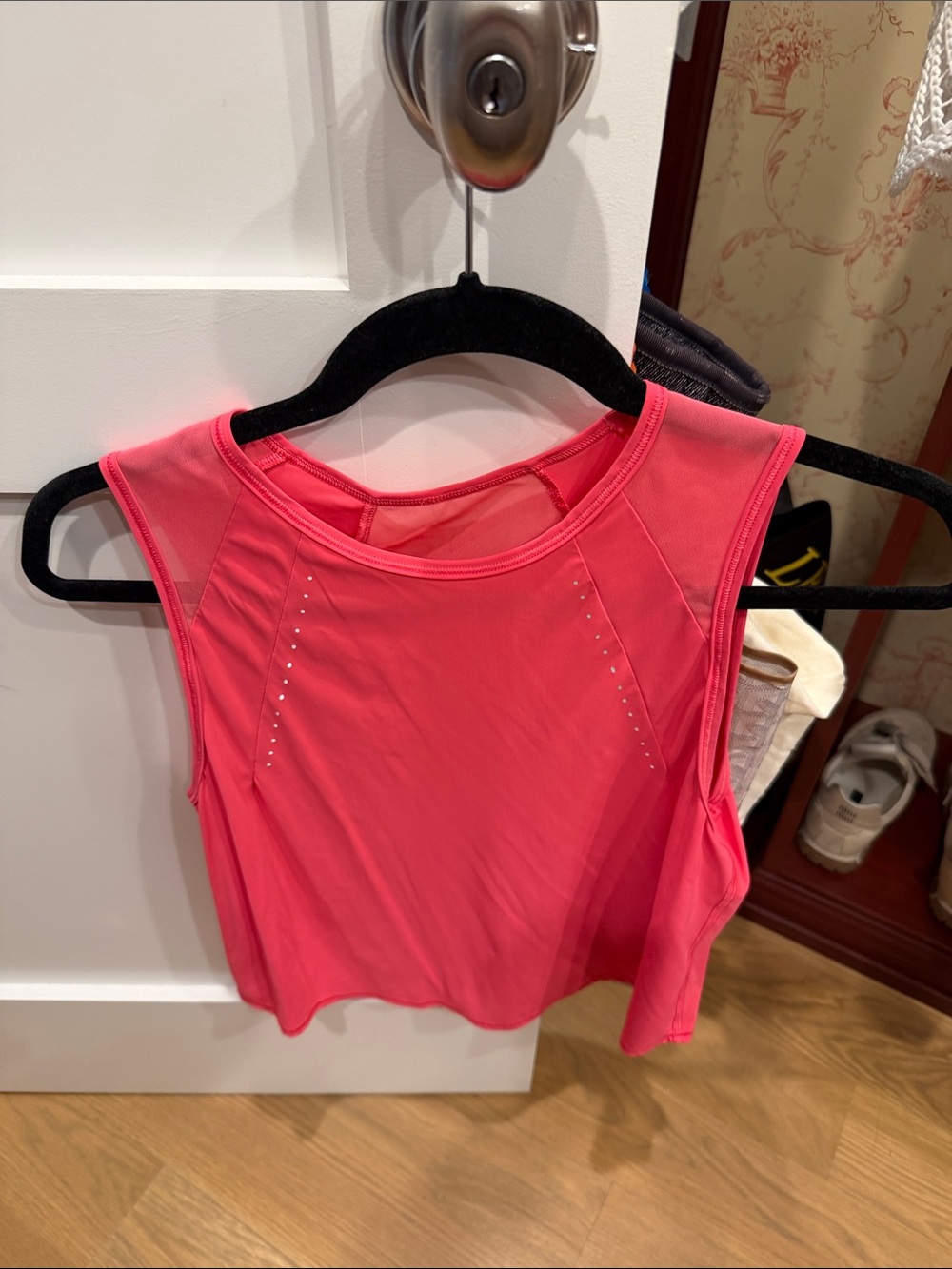 lululemon size 6 top